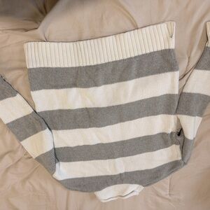 crown & ivy Off-the-Shoulder Gray and White Sweater